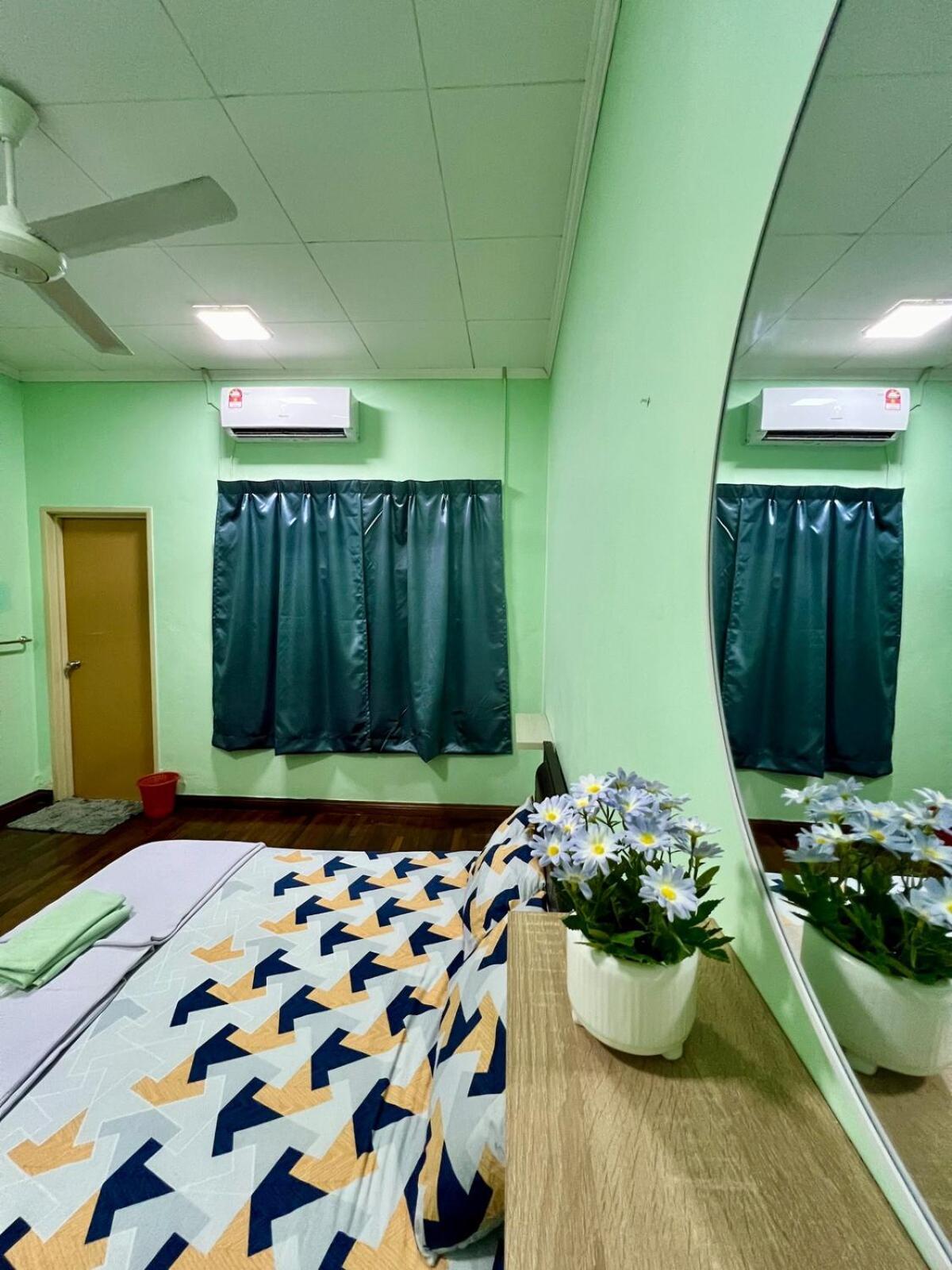 Rini Utama Homestay Skudai Extérieur photo