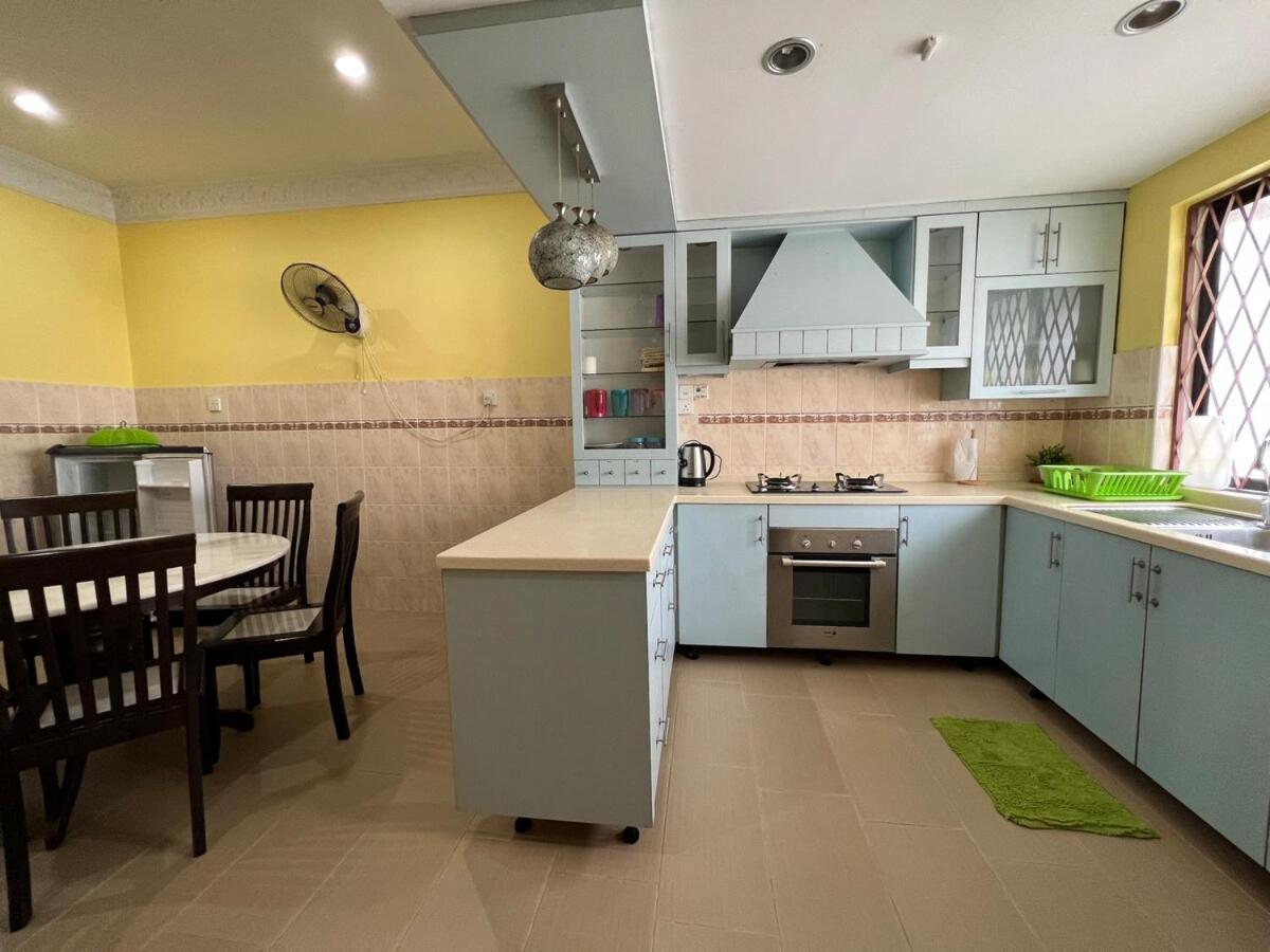 Rini Utama Homestay Skudai Extérieur photo