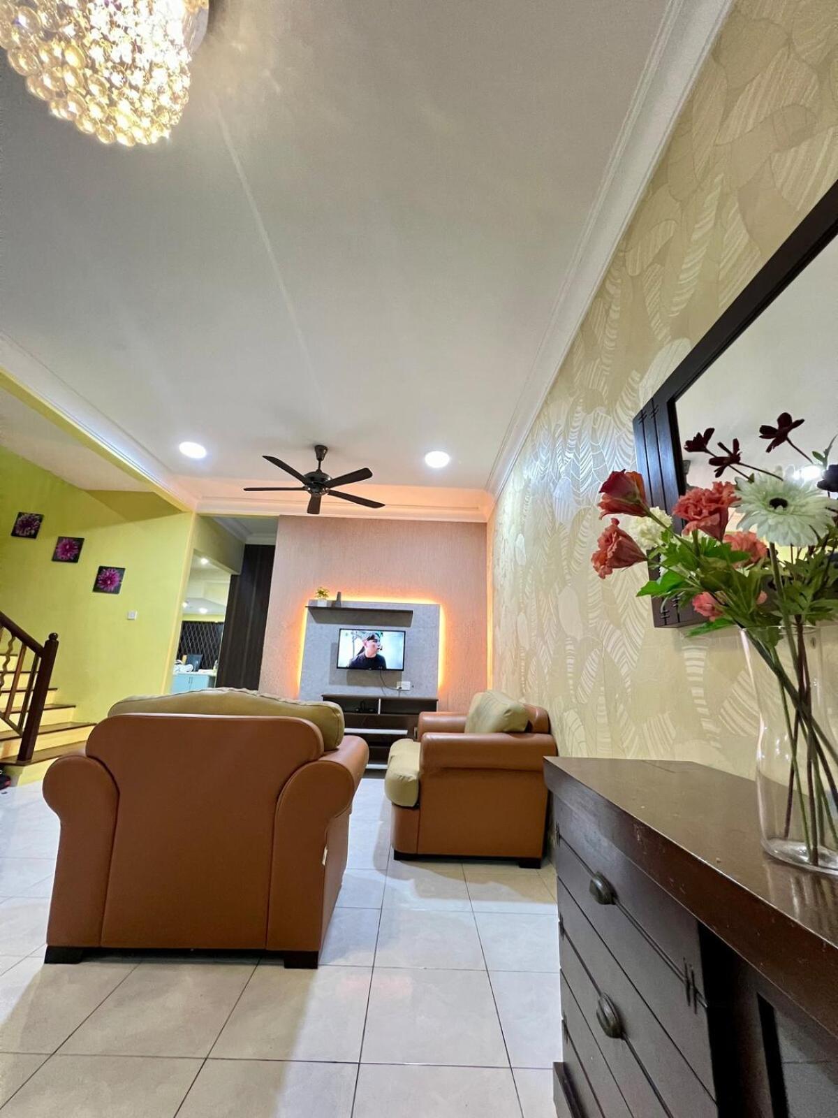 Rini Utama Homestay Skudai Extérieur photo