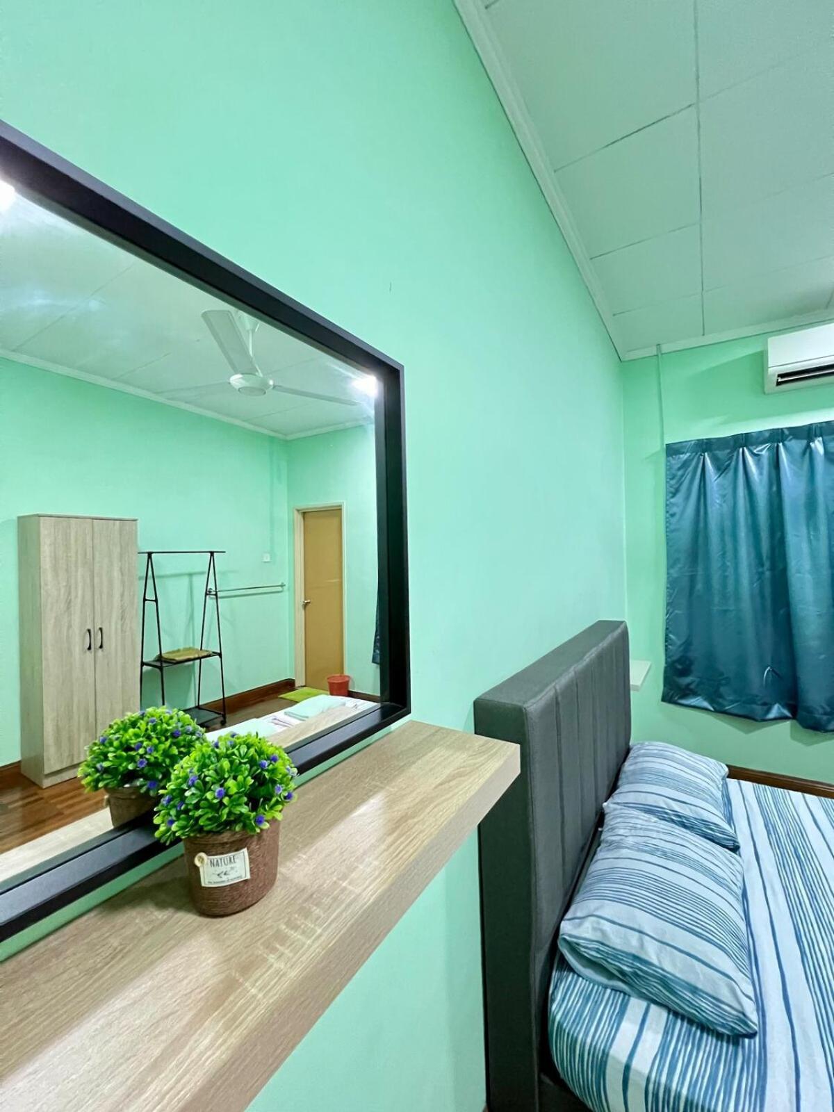 Rini Utama Homestay Skudai Extérieur photo